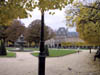 Place des Vosges park (89K)